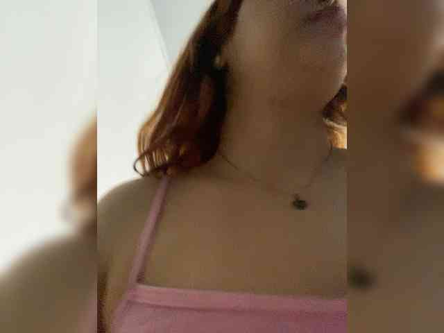 Allie-Rose webcam