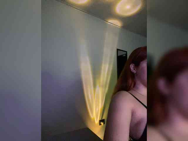 Allie-Rose webcam