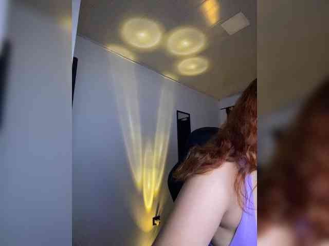 Allie-Rose webcam