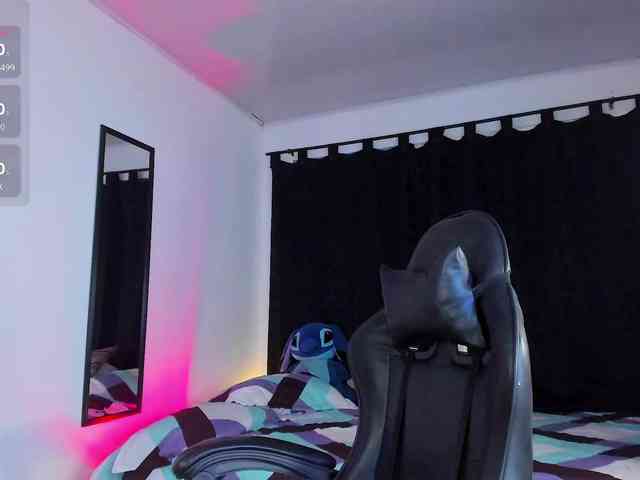 Allie-Rose webcam