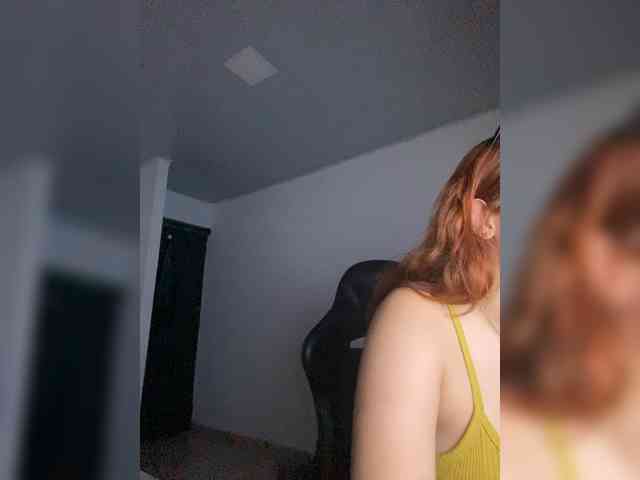 Allie-Rose webcam