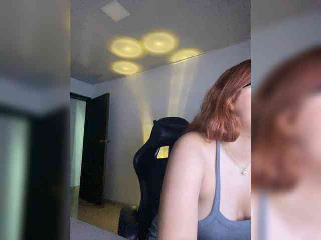 Allie-Rose webcam