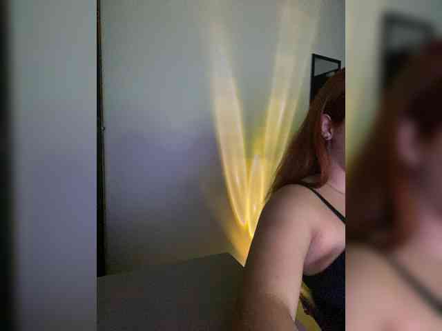 Allie-Rose webcam