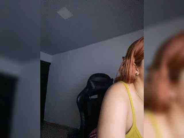 Allie-Rose webcam
