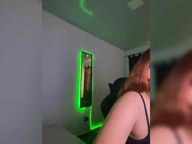 Allie-Rose webcam