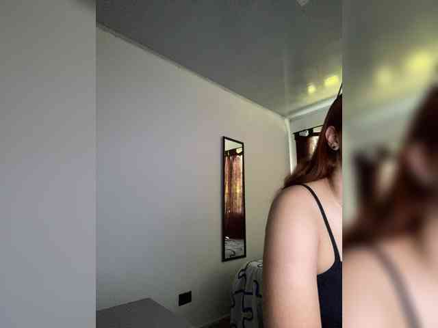 Allie-Rose webcam