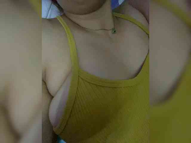 Allie-Rose webcam