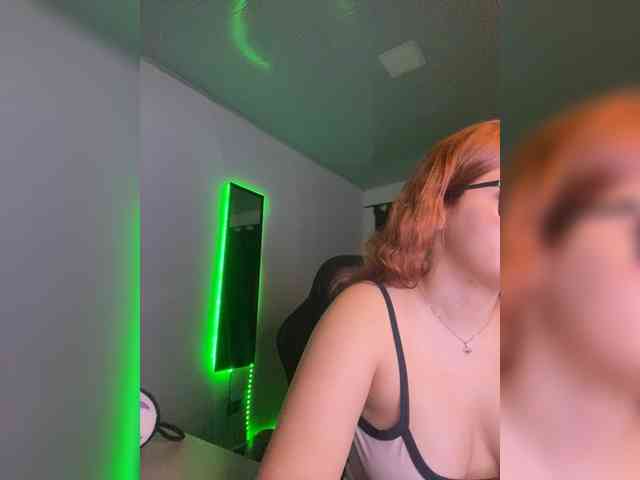 Allie-Rose webcam