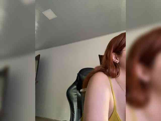 Allie-Rose webcam