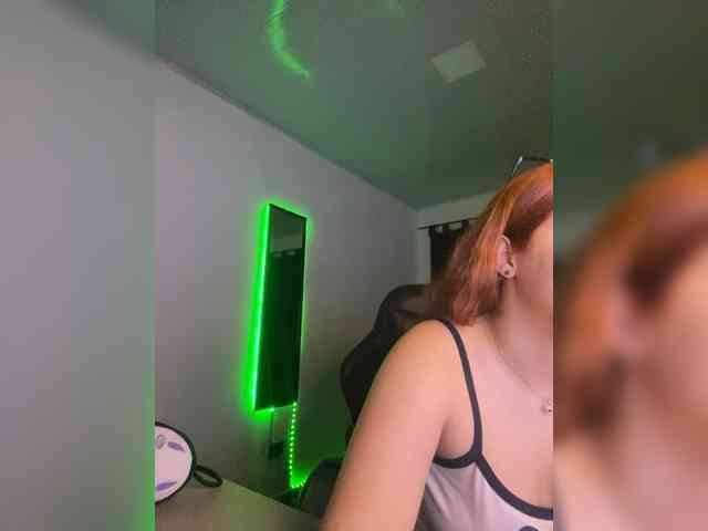 Allie-Rose webcam