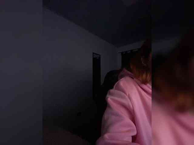 Allie-Rose webcam