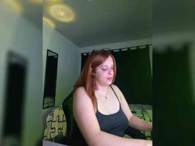 Allie-Rose webcam