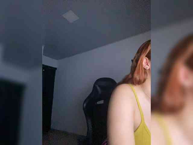 Allie-Rose webcam