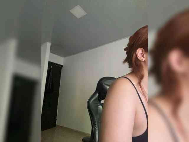 Allie-Rose webcam