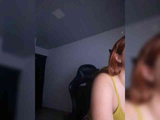 Allie-Rose webcam