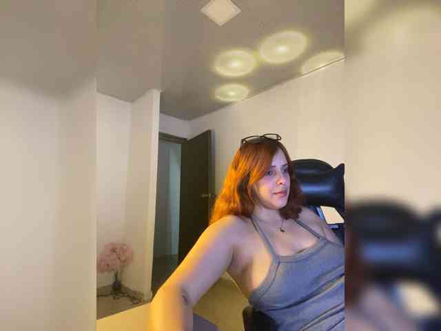 Allie-Rose webcam