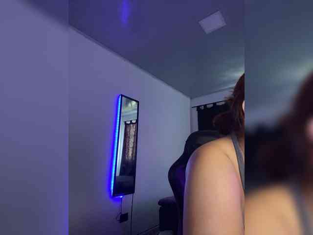 Allie-Rose webcam