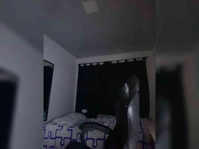 Allie-Rose webcam