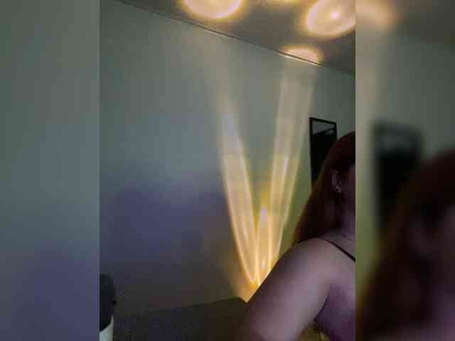 Allie-Rose Live Webcam on BongaCams
