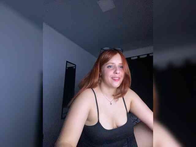 Allie-Rose Live Webcam on BongaCams