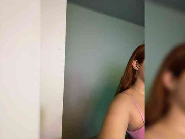 Allie-Rose webcam