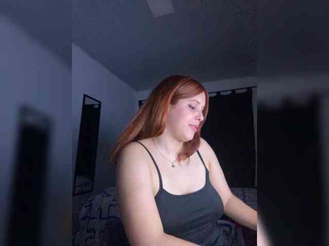 Allie-Rose webcam