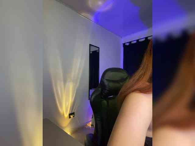 Allie-Rose webcam