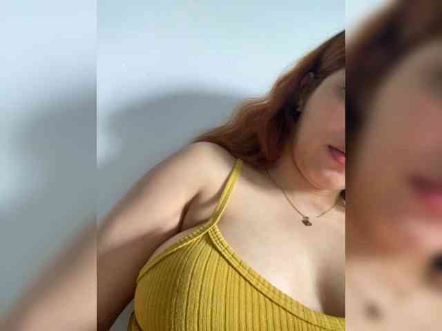 Allie-Rose webcam