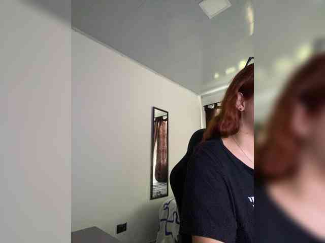 Allie-Rose webcam