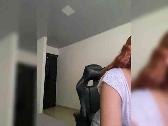 Allie-Rose webcam