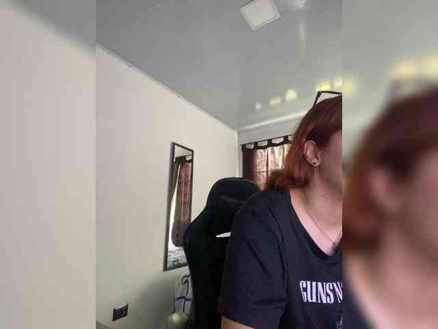Allie-Rose webcam