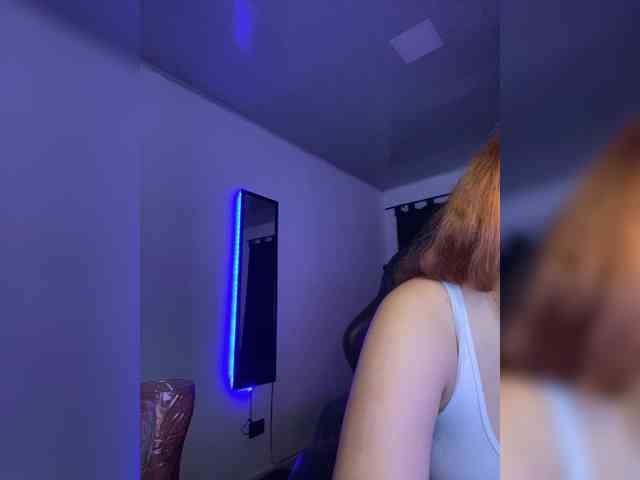 Allie-Rose webcam