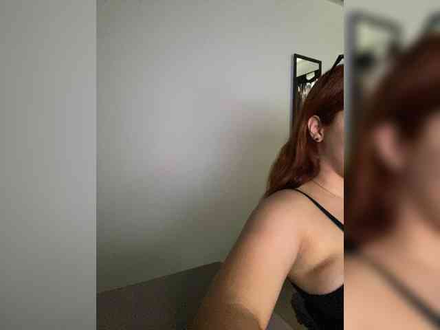 Allie-Rose webcam