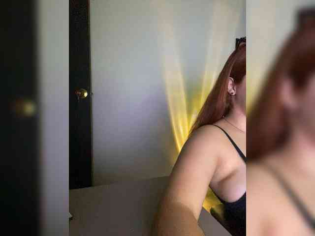 Allie-Rose webcam