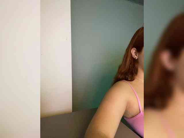 Allie-Rose webcam