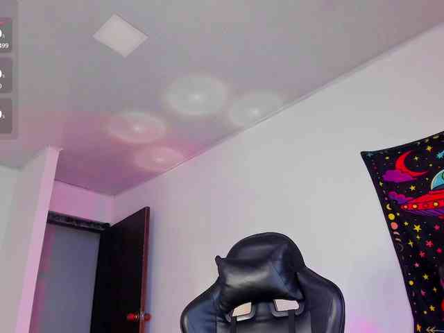 Allie-Rose webcam