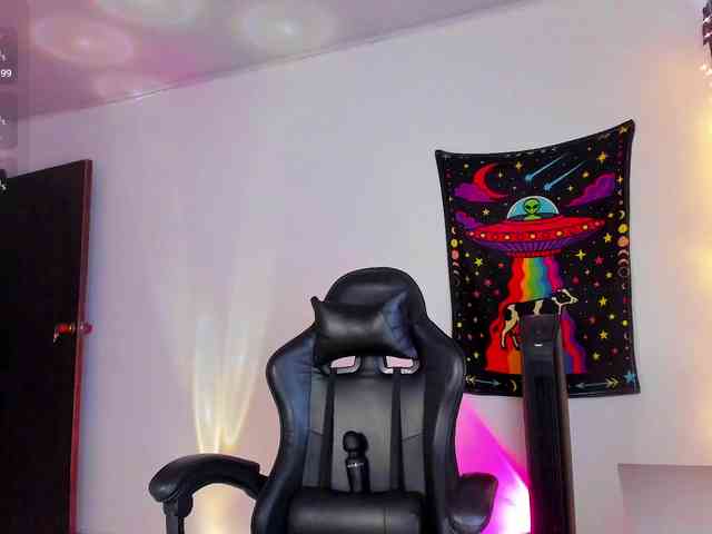Allie-Rose webcam