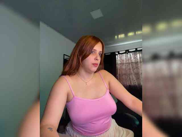 Allie-Rose webcam
