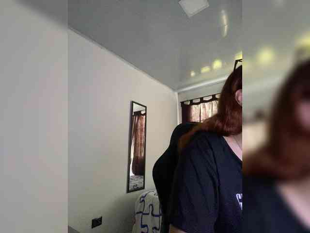 Allie-Rose webcam