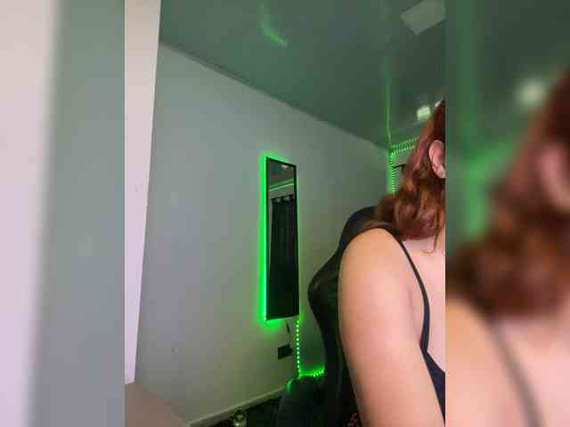 Allie-Rose webcam