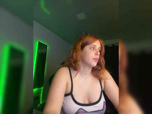 Allie-Rose webcam