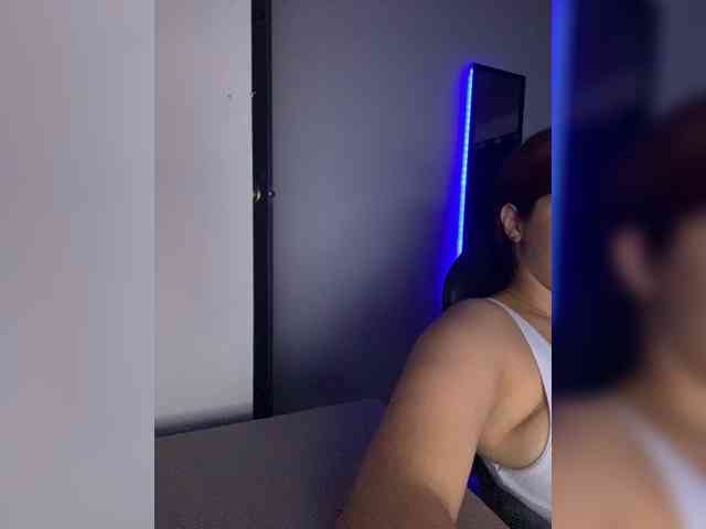 Allie-Rose webcam