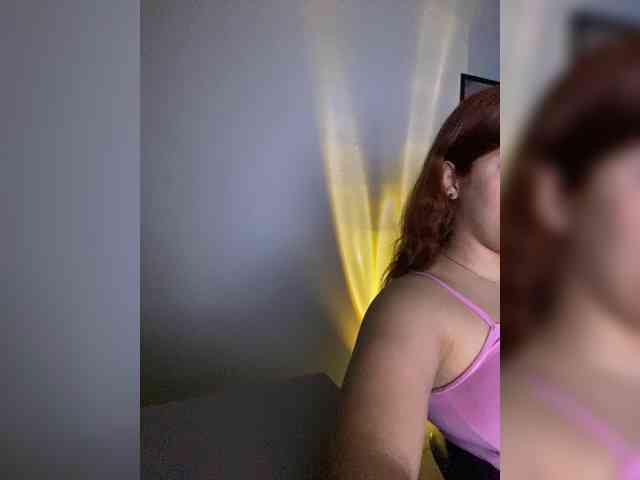 Allie-Rose webcam