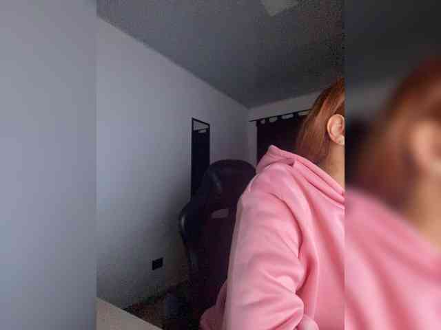 Allie-Rose webcam