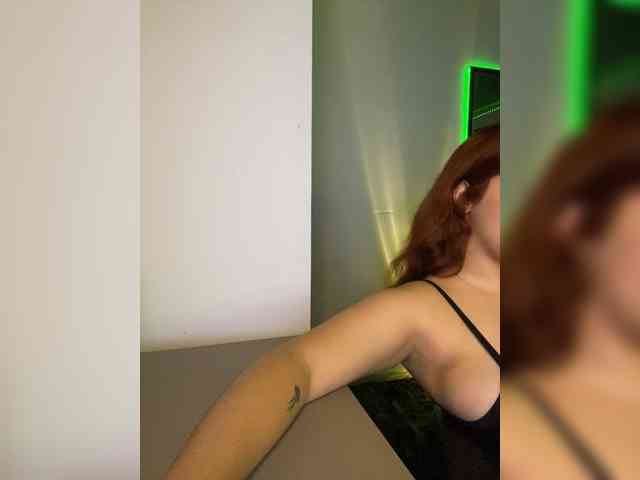 Allie-Rose webcam