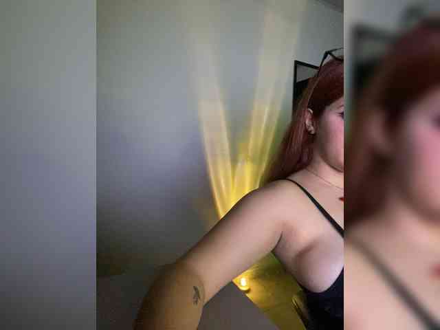Allie-Rose webcam