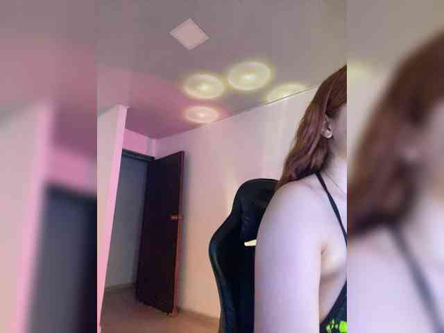 Allie-Rose webcam
