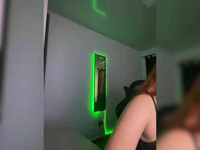 Allie-Rose webcam