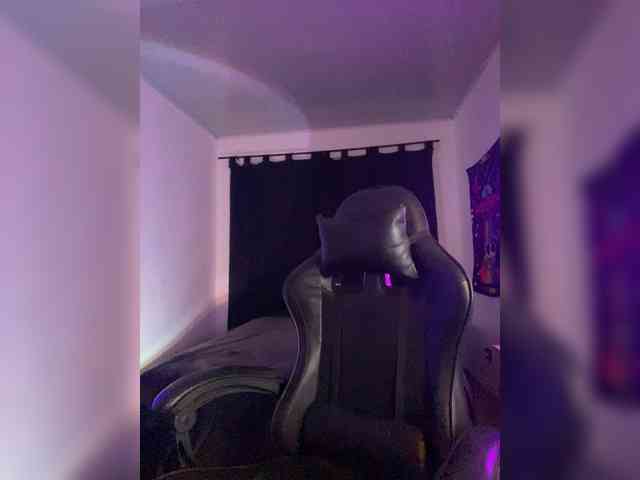 Allie-Rose webcam
