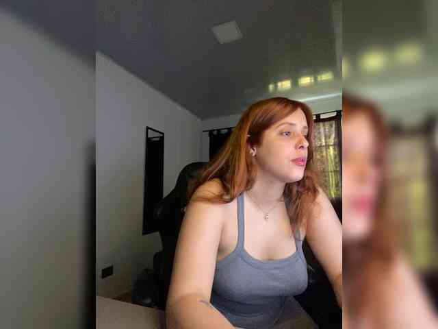 Allie-Rose webcam
